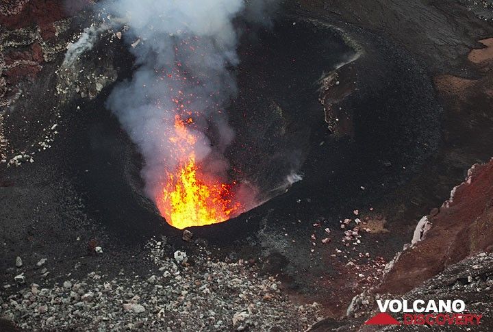 Volcano Photo Of The Week By Tom Pfeiffer View Of The Active